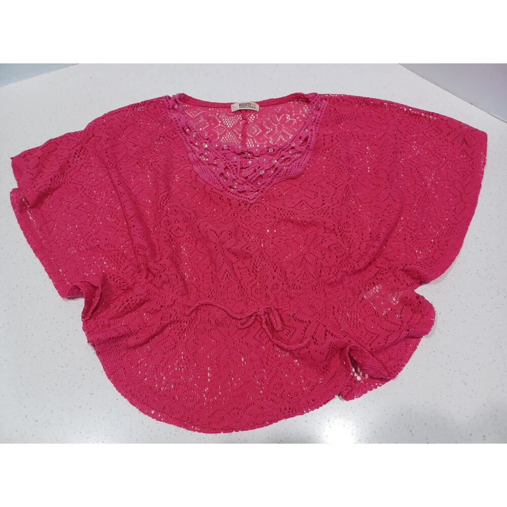 Route 66 Red knitted shawl or capelet with a lacy pattern Pink Size Small